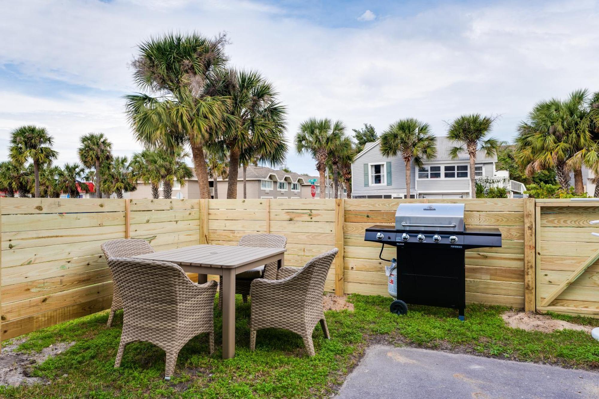 Be A Nomad Lovely 2Br 1Blk From The Ocean Джэксонвилл-Бич Экстерьер фото